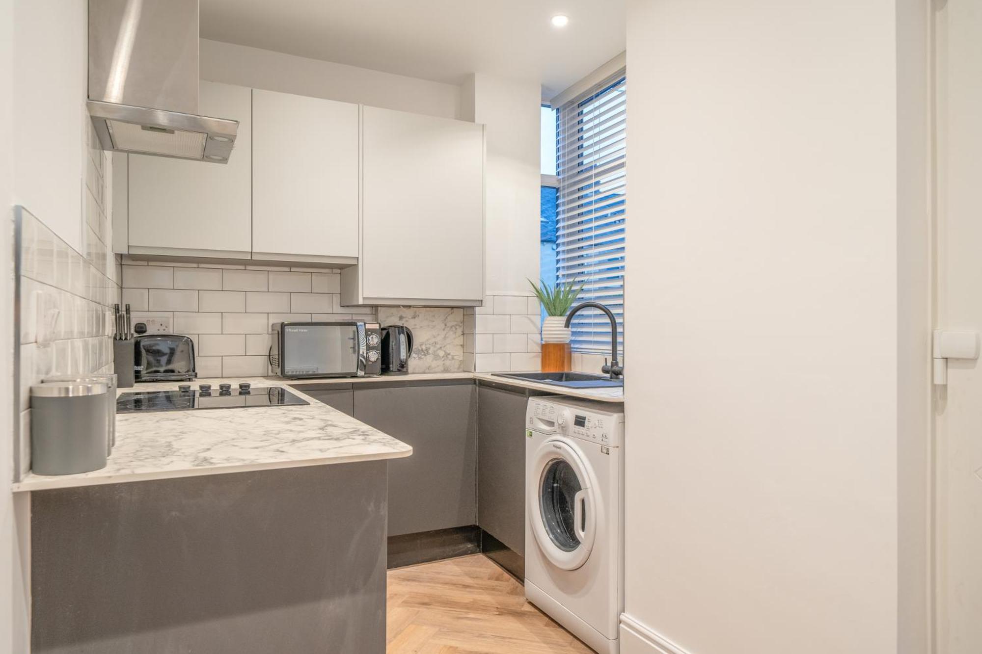 Fabulous New 1 Bedroom Ground Floor Flat 모아캠비 외부 사진
